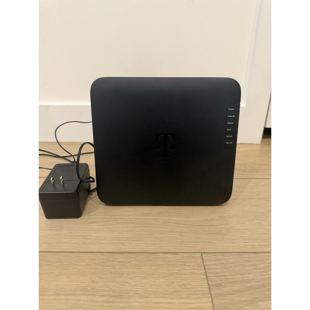 T-Mobile 4G LTE CellSpot Cell Booster Nokia Model SS2FII w/ Power Tested Works